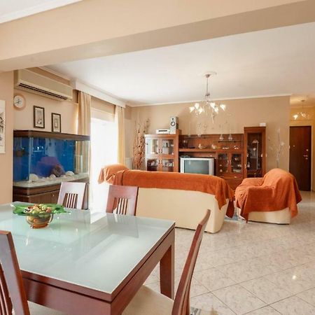 Third Floor Lux Apartment With Nice View Tesalonika Bagian luar foto
