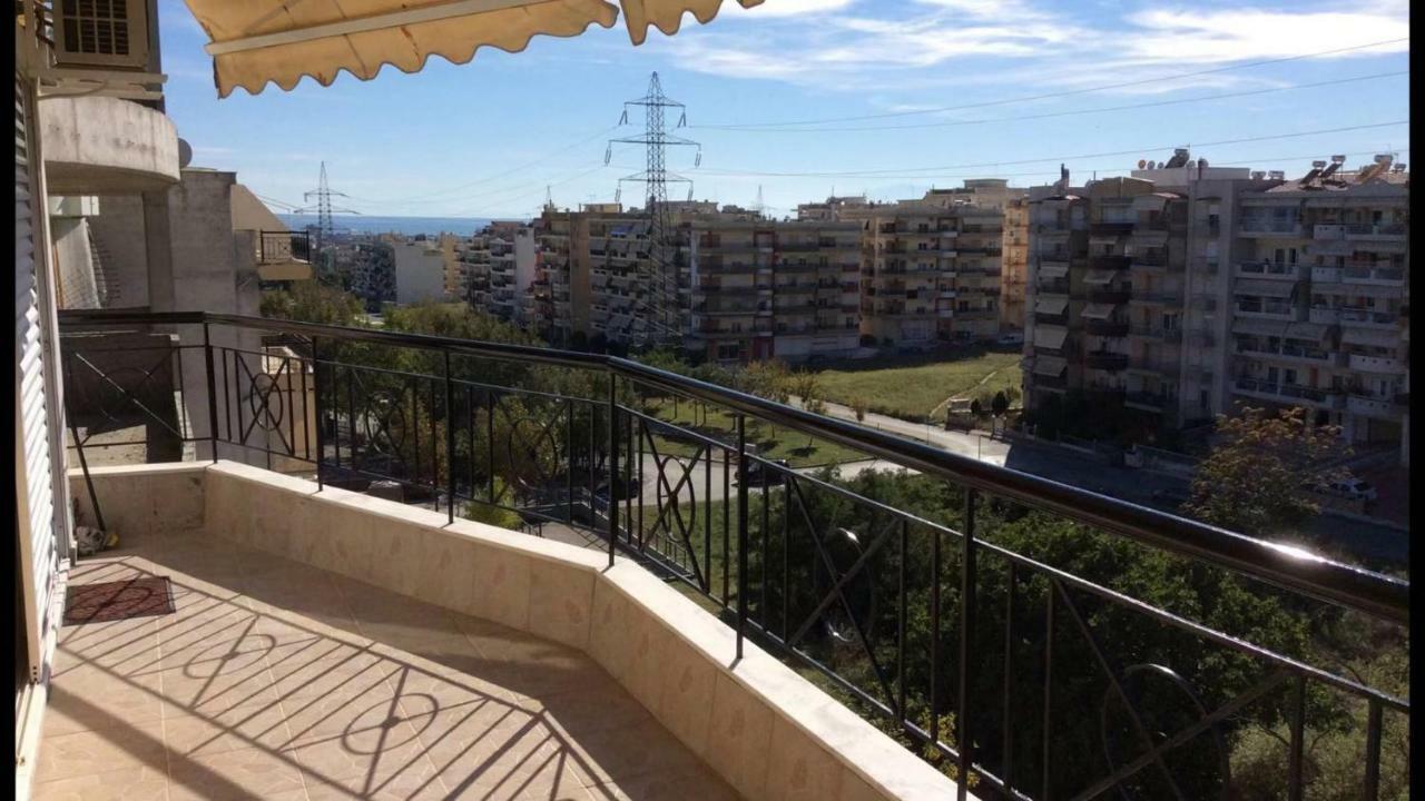 Third Floor Lux Apartment With Nice View Tesalonika Bagian luar foto