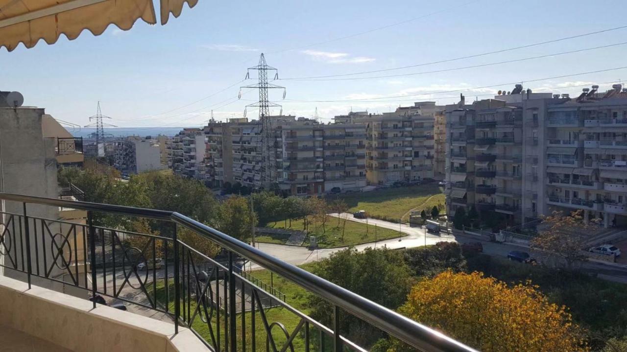 Third Floor Lux Apartment With Nice View Tesalonika Bagian luar foto
