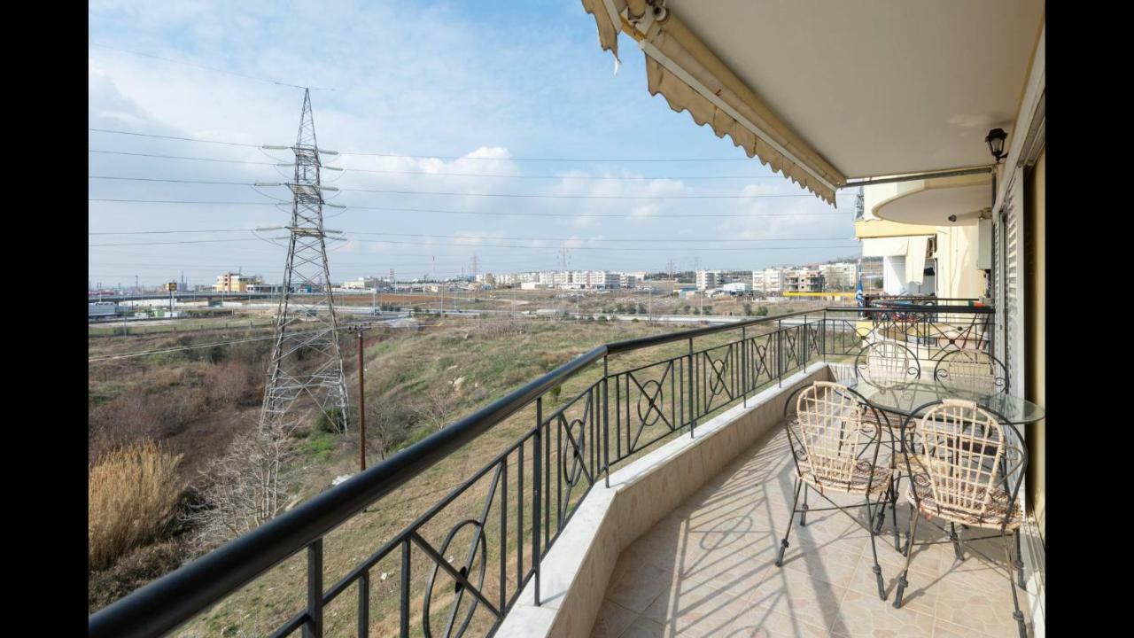 Third Floor Lux Apartment With Nice View Tesalonika Bagian luar foto