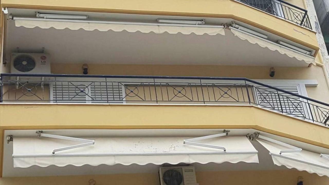 Third Floor Lux Apartment With Nice View Tesalonika Bagian luar foto